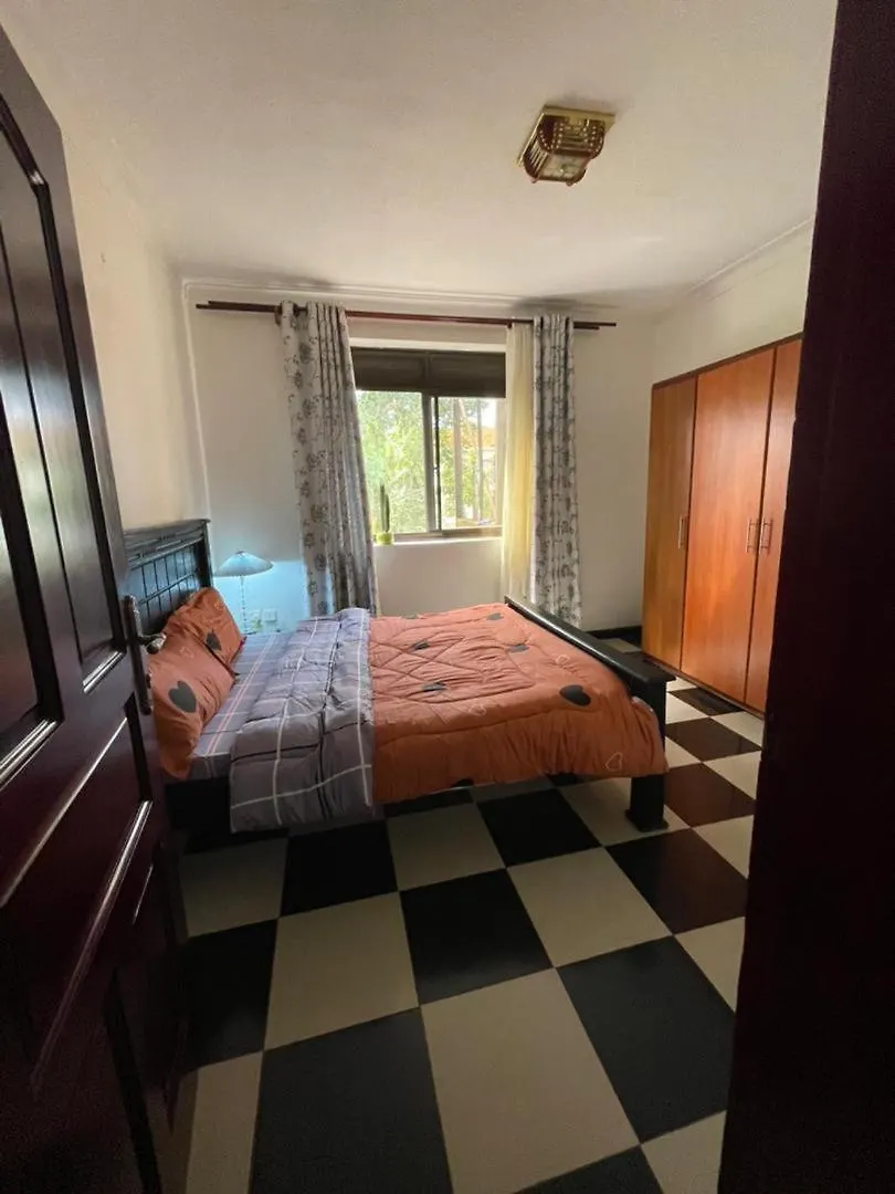 Kim Lake View Luxury Apartment 坎帕拉