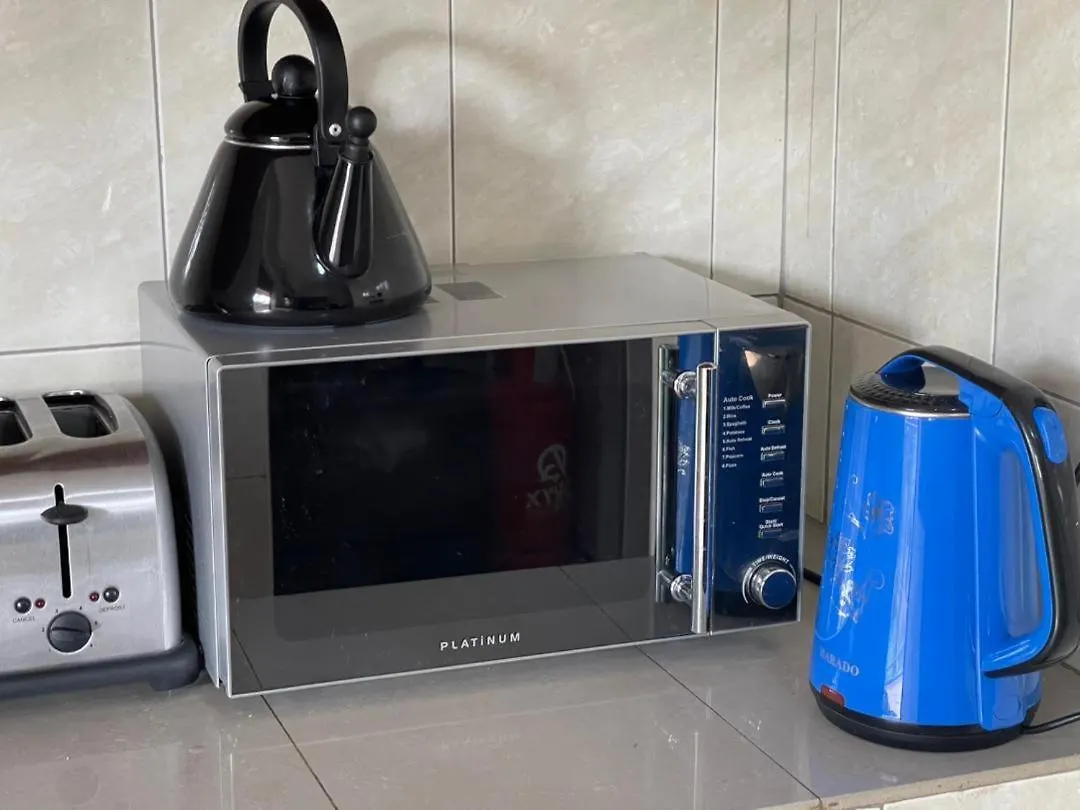 Kim Lake View Luxury Apartment 坎帕拉 0*,  乌干达